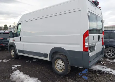 2015 Ram Promaster 1500 z USA, uszkodzony, nr VIN 3C6TRVBG8FE501400